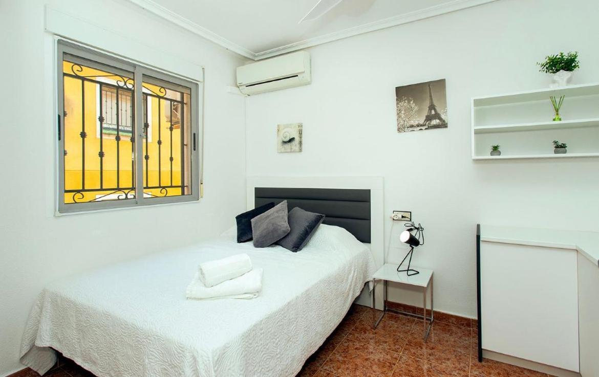 Bungalow La Herrada Los Montesinos Zewnętrze zdjęcie